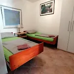 Kod Lenka *