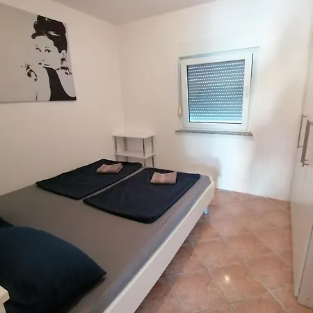 Kod Lenka Apartamento *